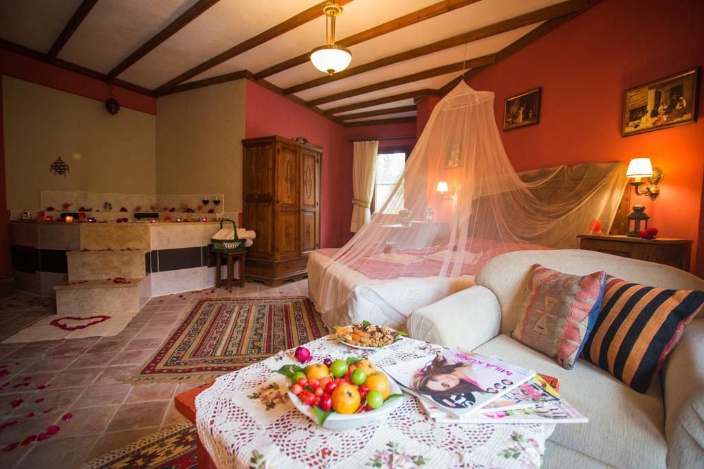 Efes Butik Otel Kirazli (Aegean) Exteriör bild