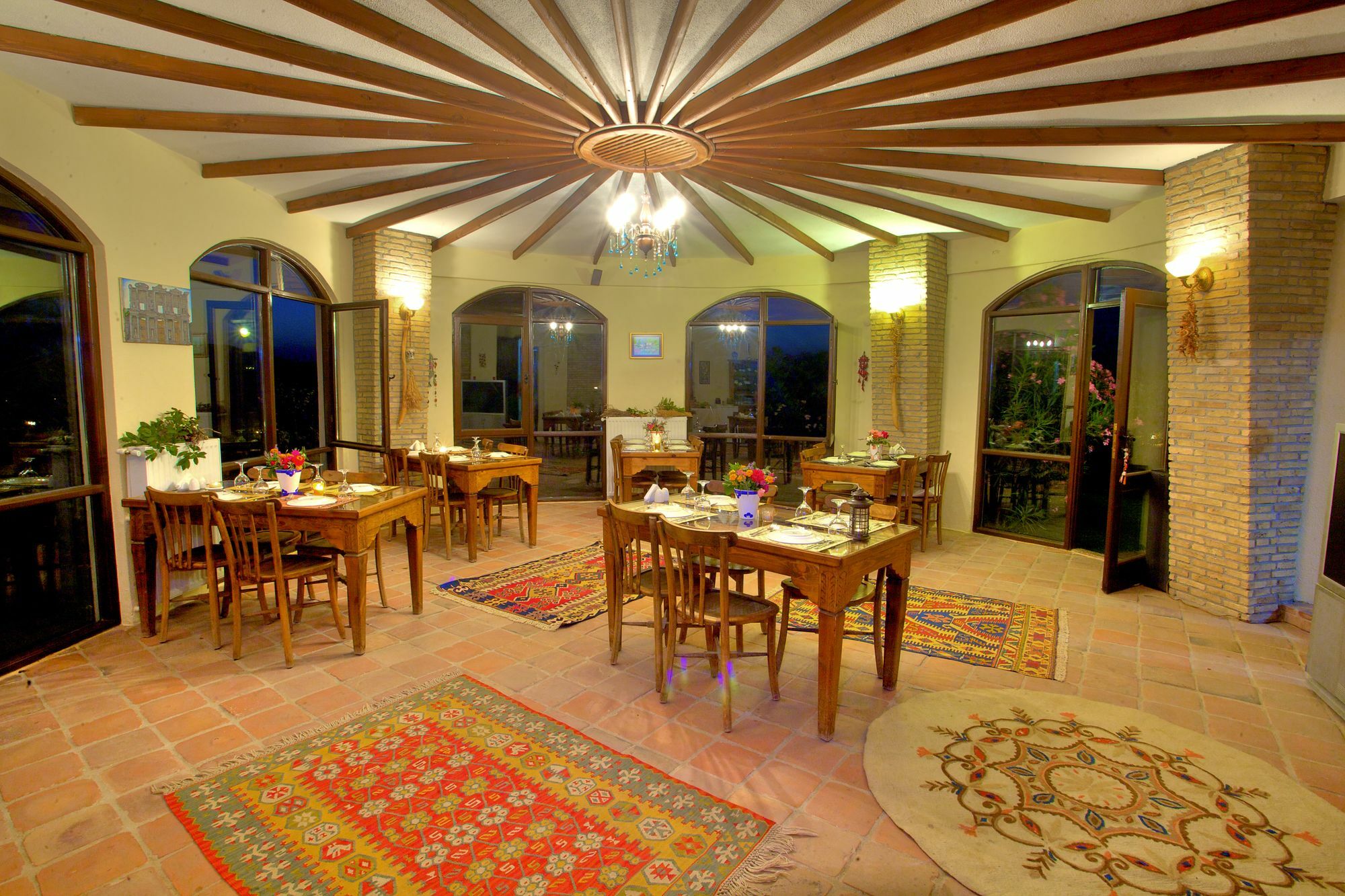 Efes Butik Otel Kirazli (Aegean) Exteriör bild